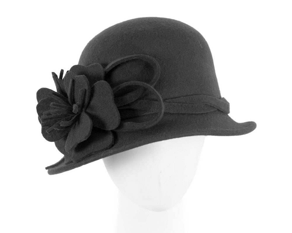 Black felt winter hat with flower by Max Alexander J437